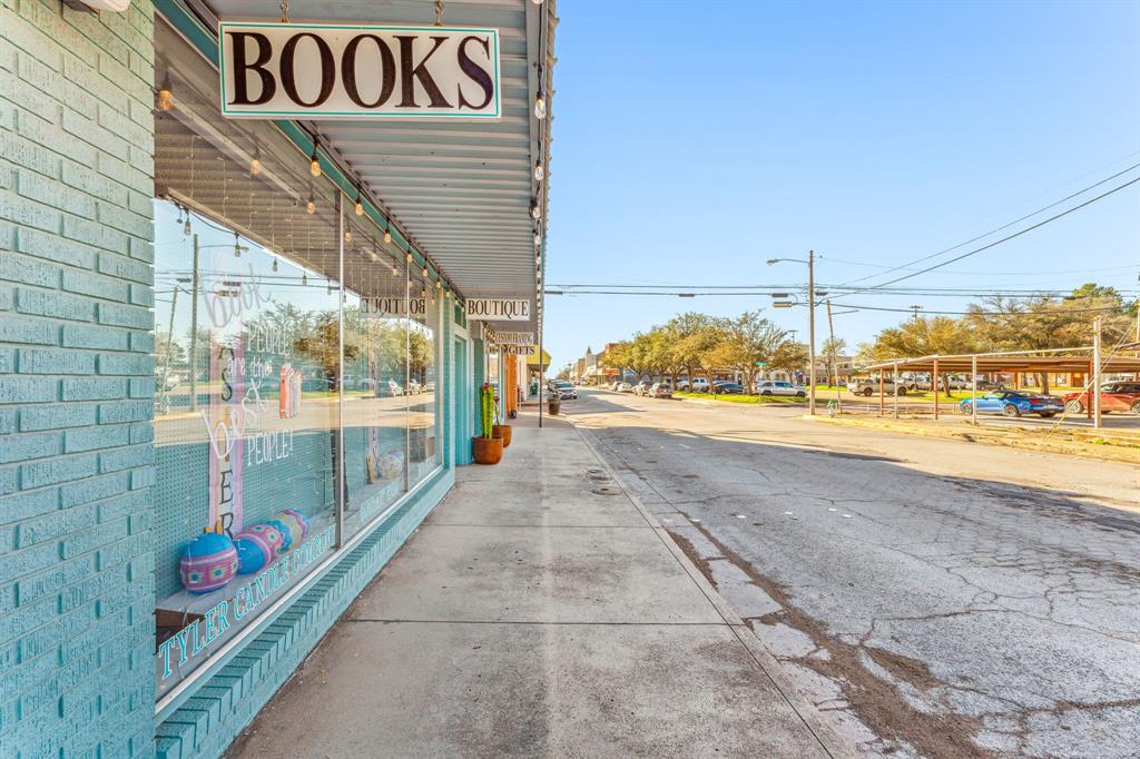 221 N Belknap Street