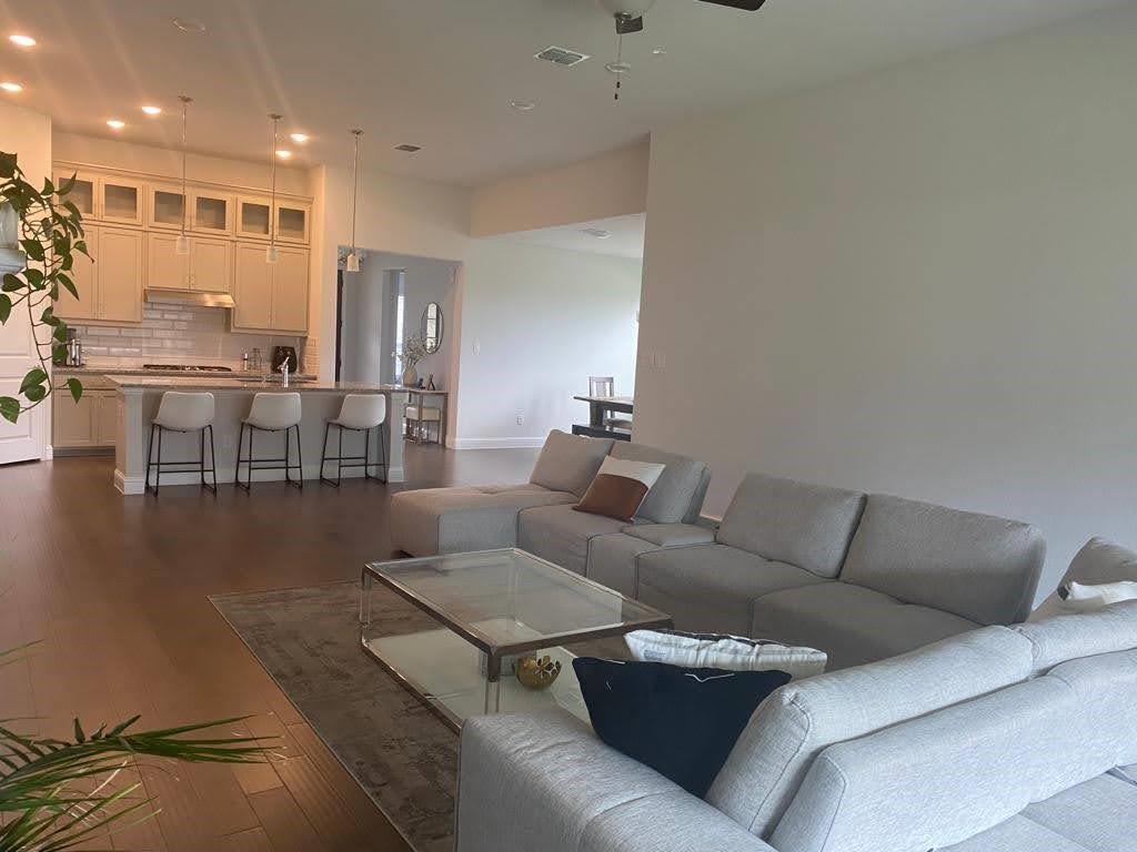 SOMERSET PARK - Residential Lease