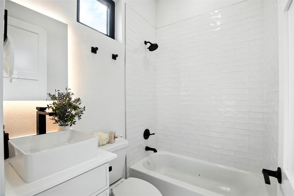 O A TEAL - Residential