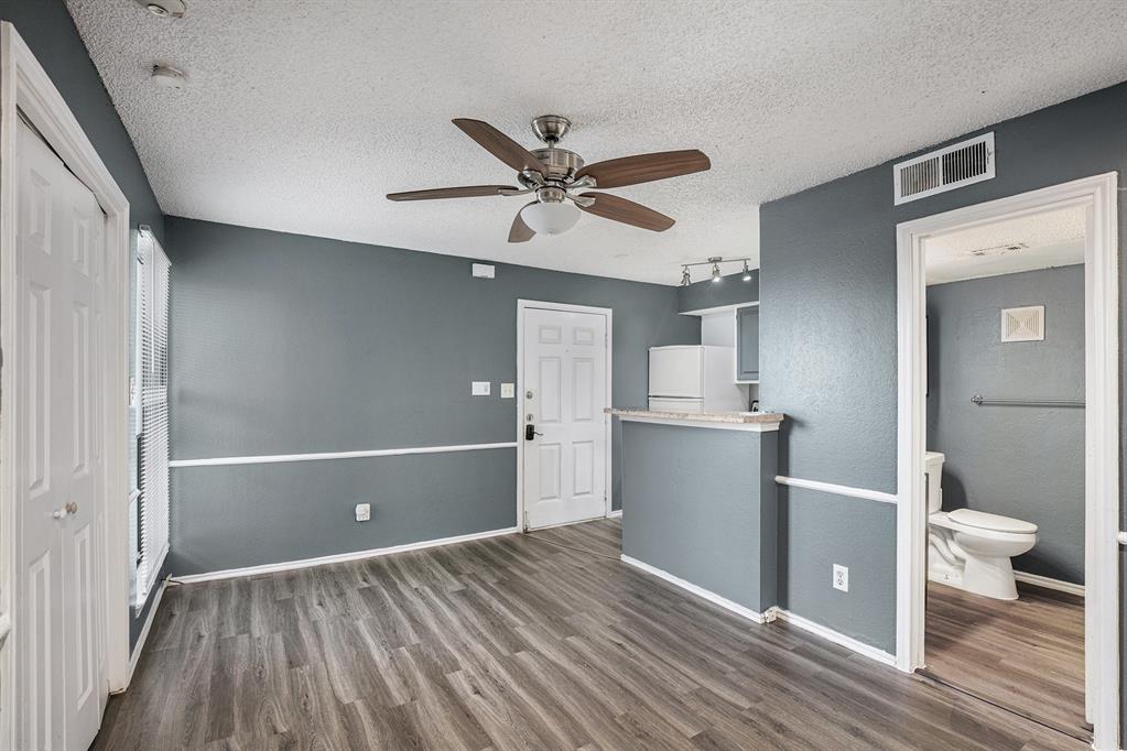 Arlington Oaks Condo - Residential