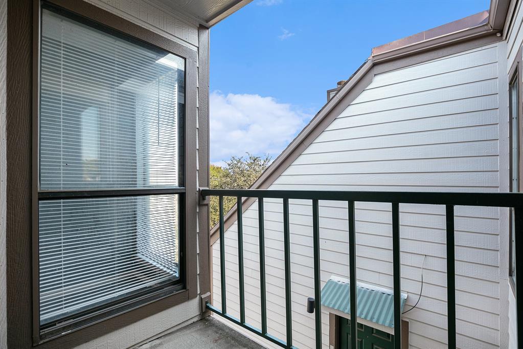 Arlington Oaks Condo - Residential