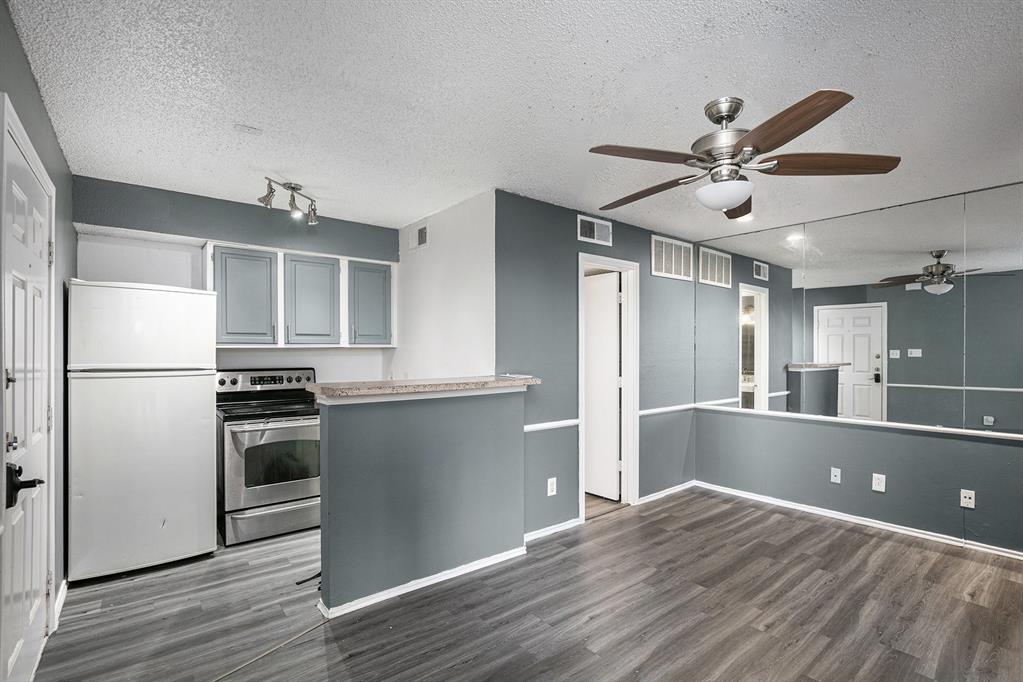 Arlington Oaks Condo - Residential