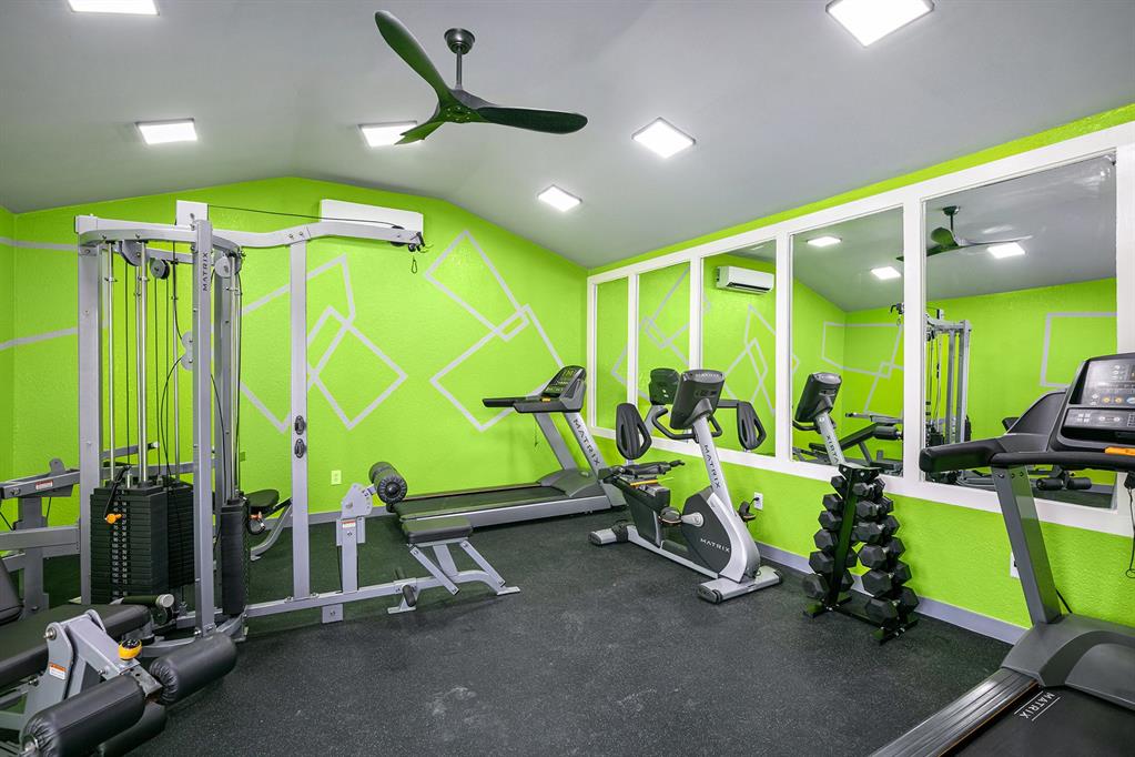 Arlington Oaks Condo - Residential