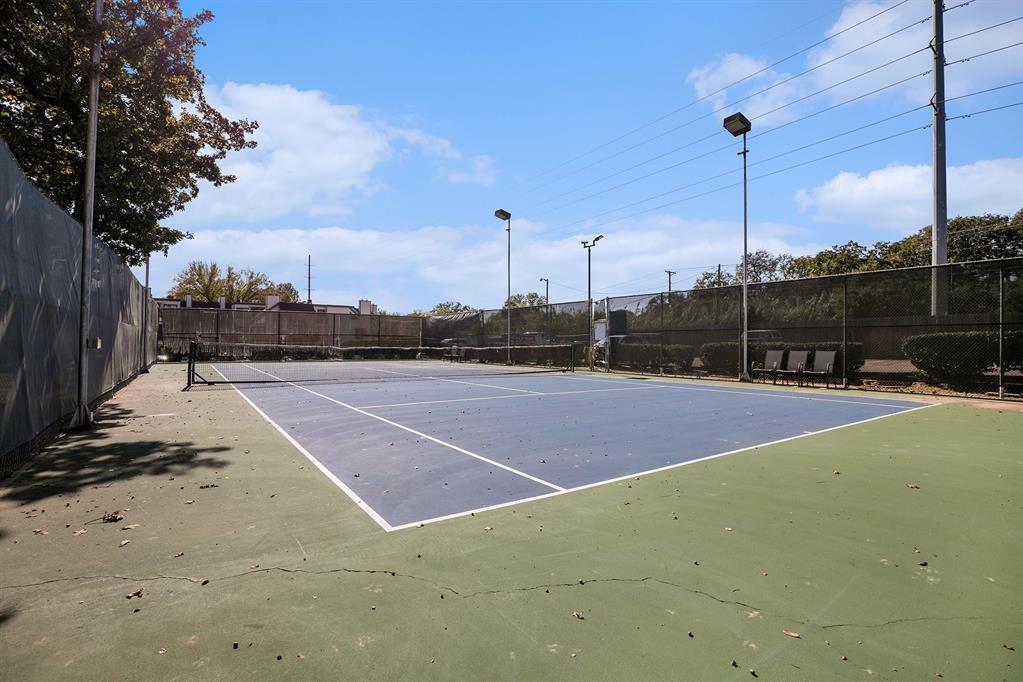 Arlington Oaks Condo - Residential