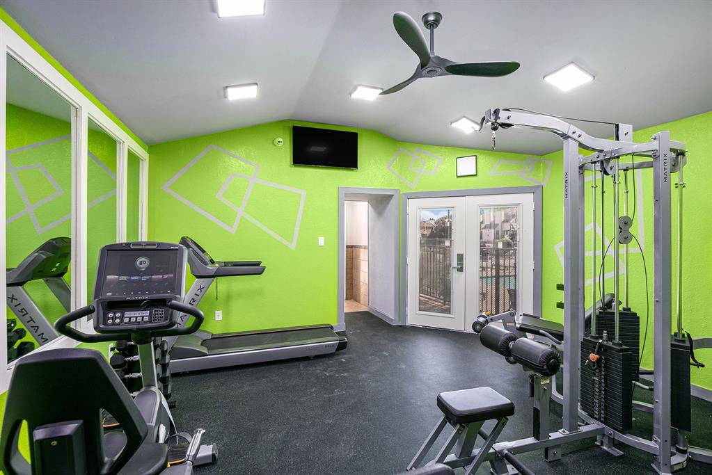 Arlington Oaks Condo - Residential