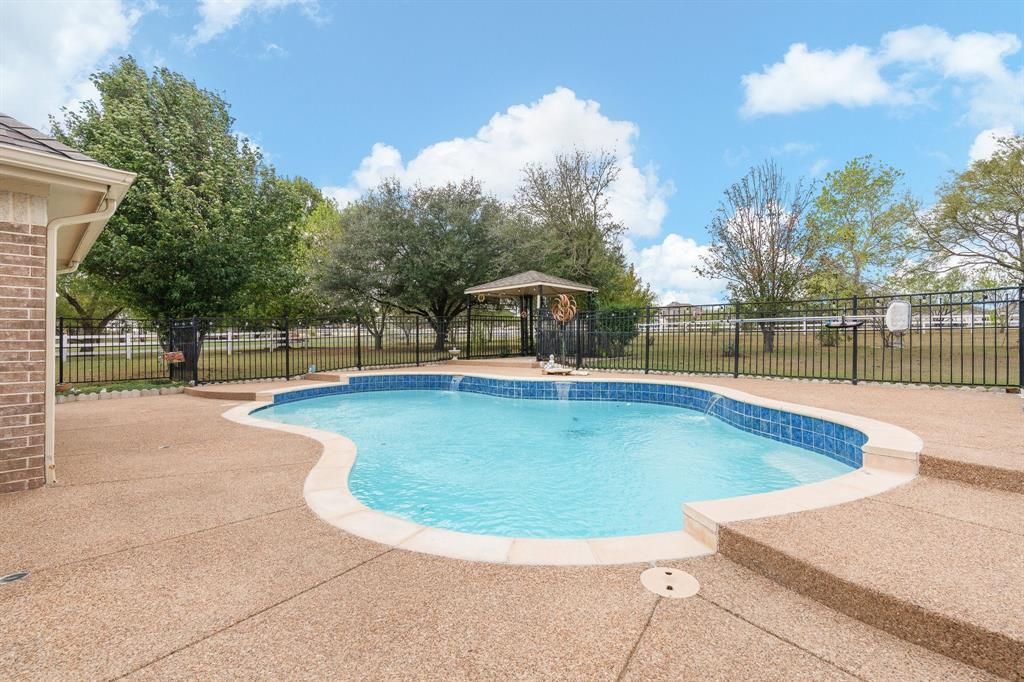 Photo for 2009 Running Brook Drive, Joshua, TX 76058 (MLS # 21101621)