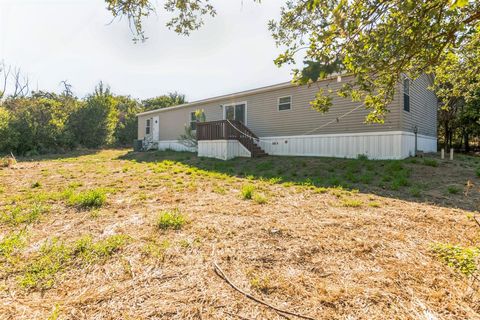 A home in Mineral Wells