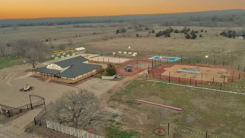 550 County Road 297 Gainesville TX 76240