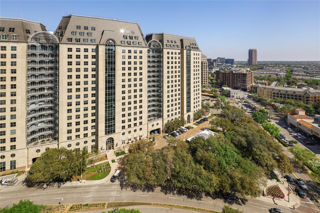 Ritz-Carlton Residences 1 - Residential