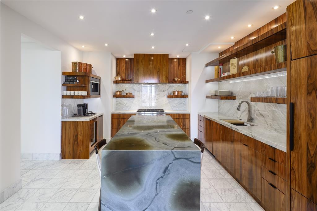 Ritz-Carlton Residences 1 - Residential