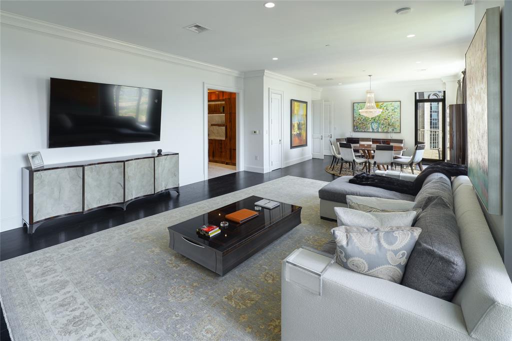 Ritz-Carlton Residences 1 - Residential