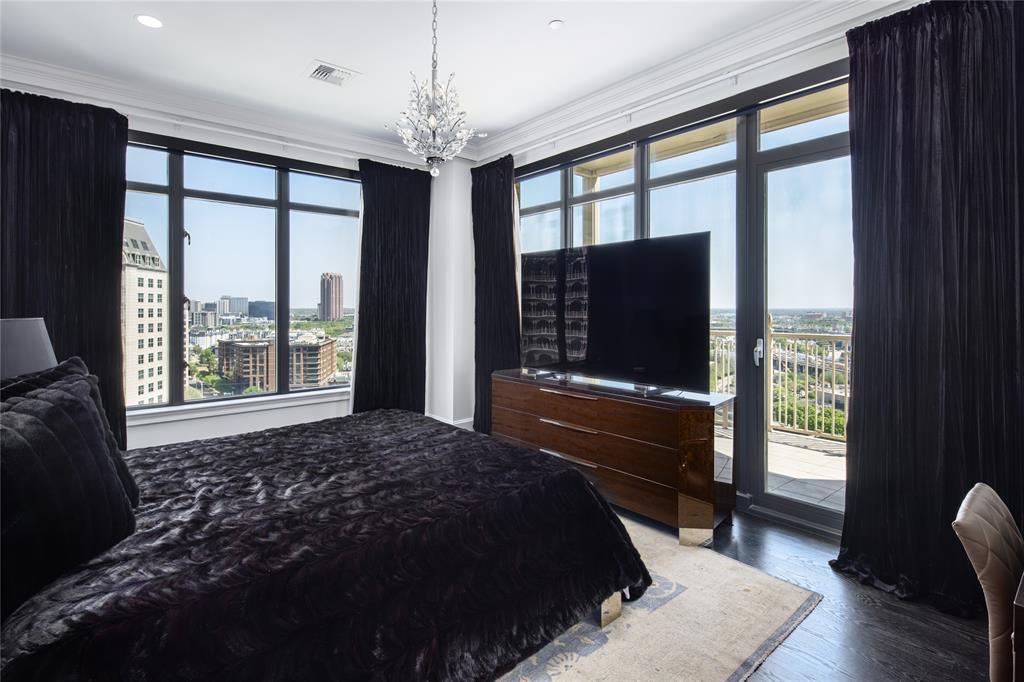 Ritz-Carlton Residences 1 - Residential