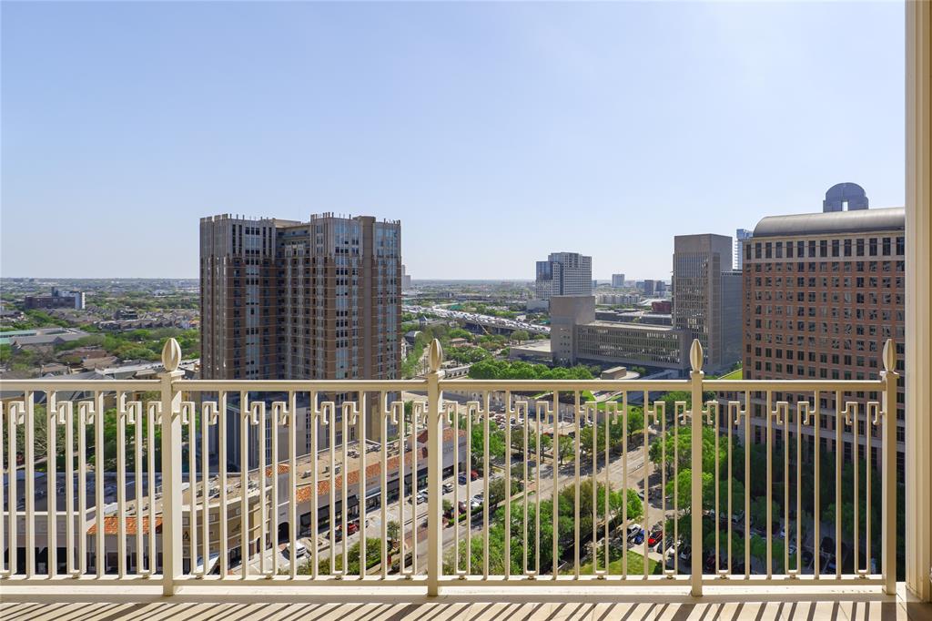 Ritz-Carlton Residences 1 - Residential