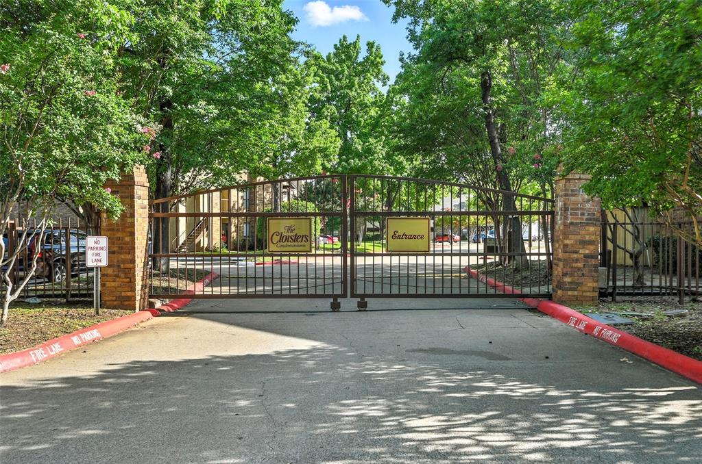 Cloisters Condo The - Residential