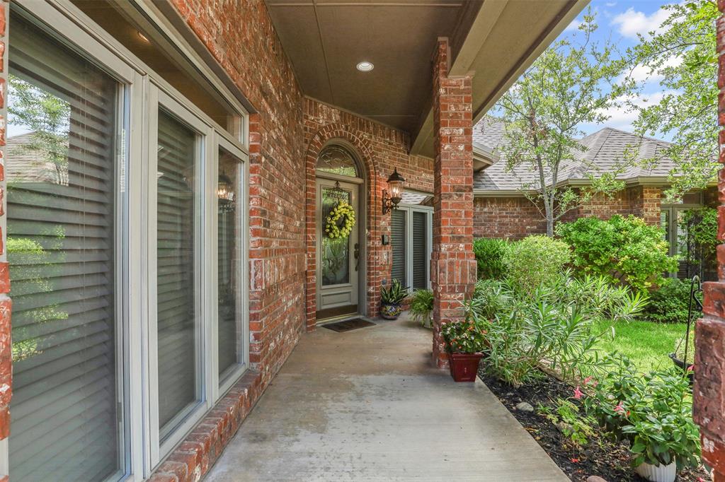 2306 Teal Place W