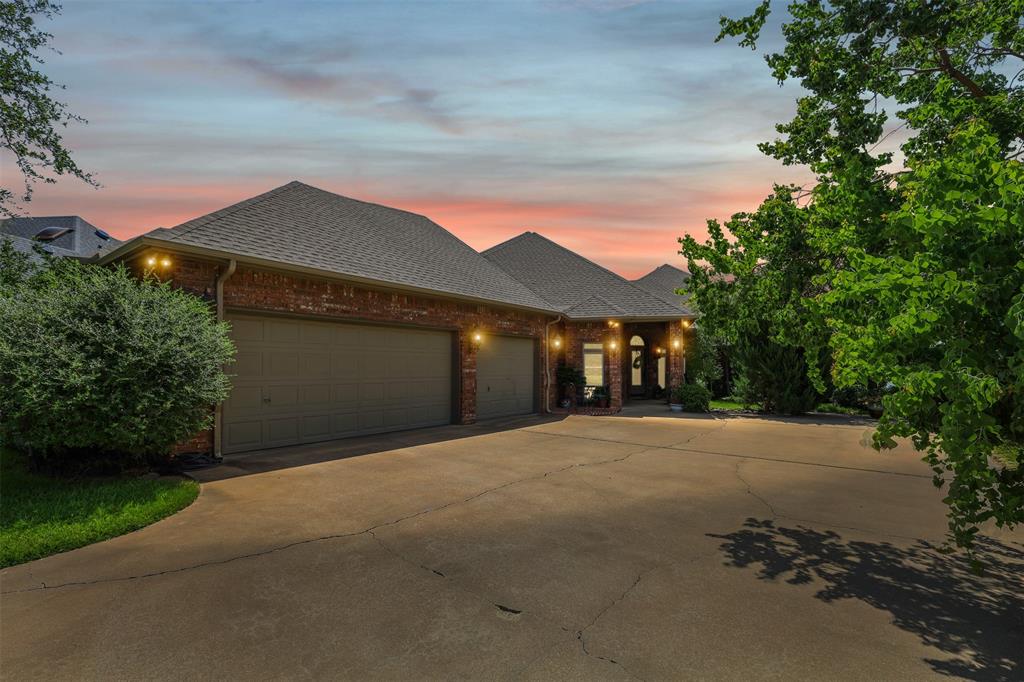 2306 Teal Place W