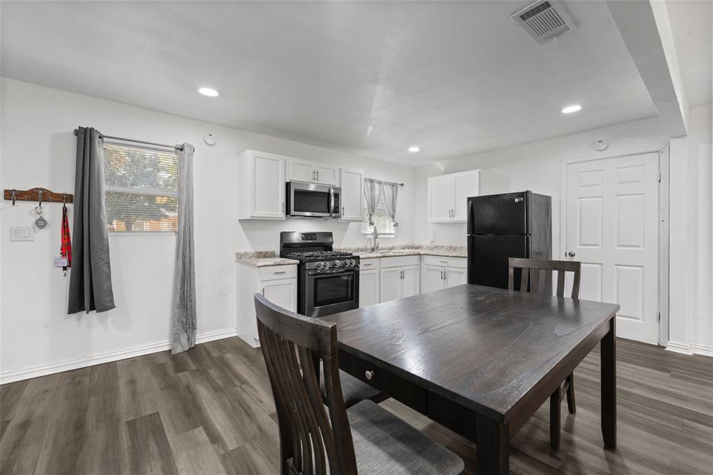 2128 Sunnydell Drive
