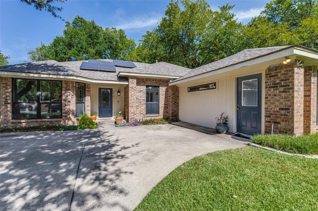 3010 Rambling Drive
