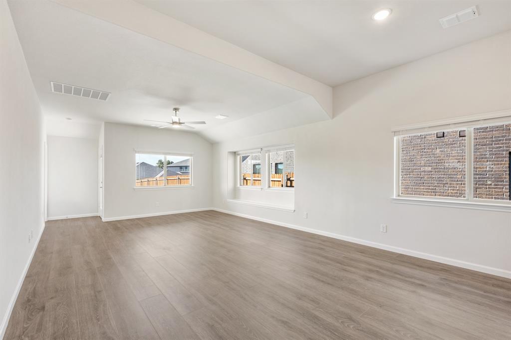 Eagle Glen Elements - Residential