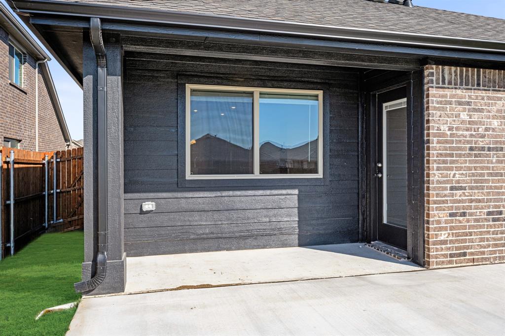 Eagle Glen Elements - Residential