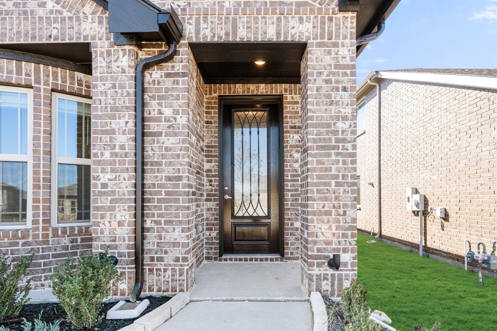 Eagle Glen Elements - Residential