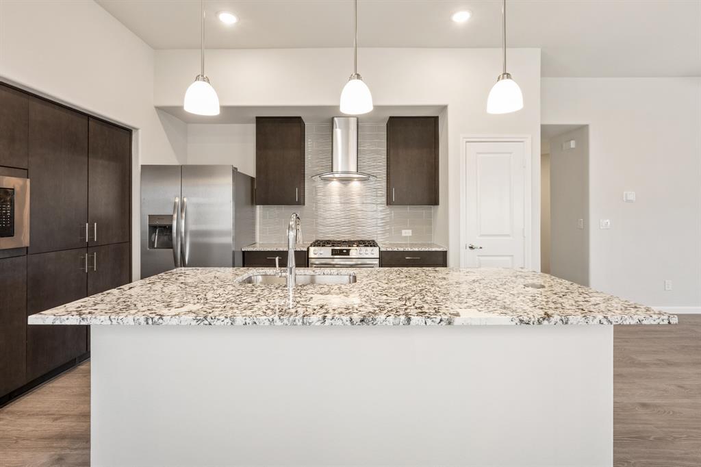 Eagle Glen Elements - Residential