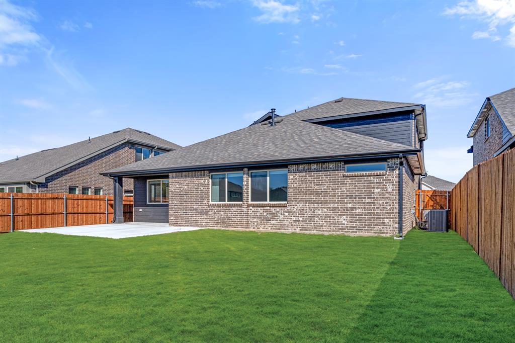 Eagle Glen Elements - Residential