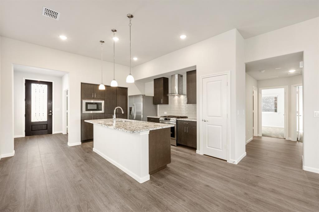 Eagle Glen Elements - Residential