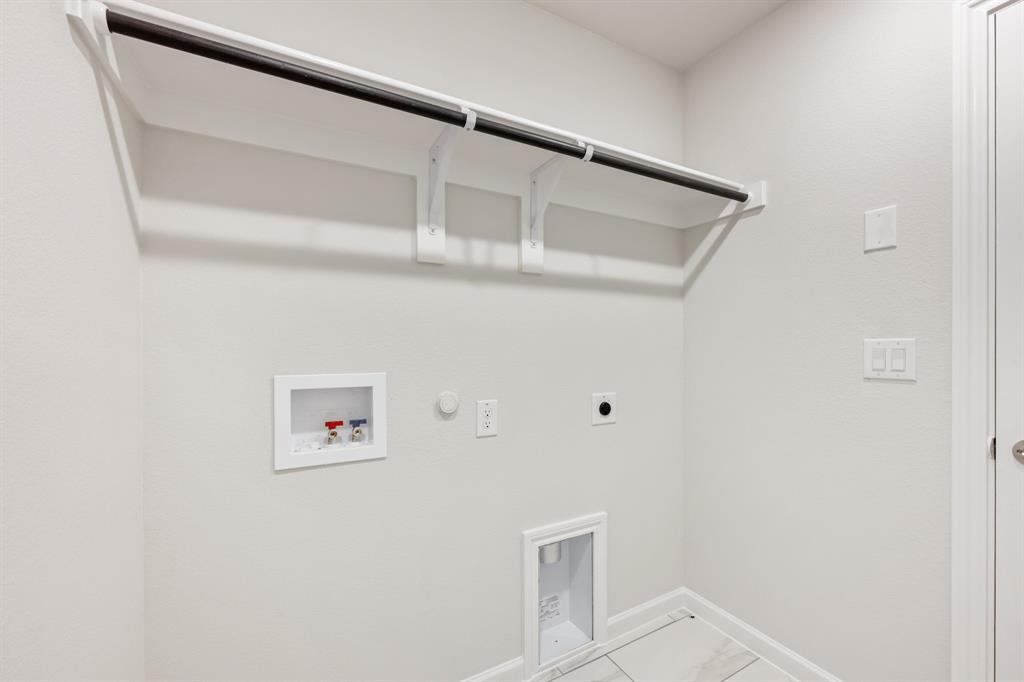 Eagle Glen Elements - Residential