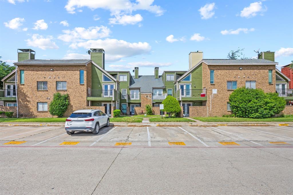 Richland Trace Condos - Residential