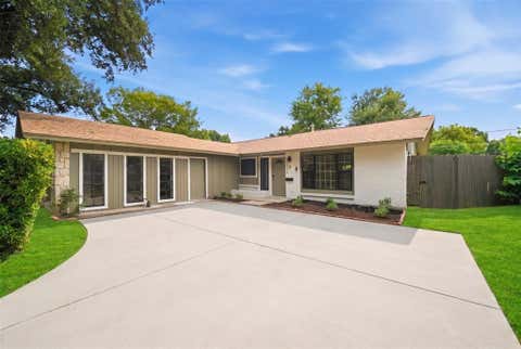 Photo of 8034 Greenhollow Lane, Dallas, TX 75240 (MLS # 21362378)