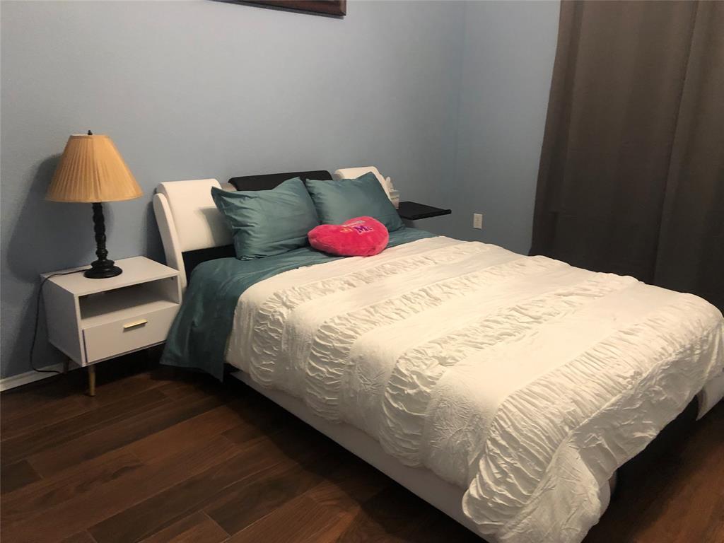 CHAPEL CREEK BLVD - Residential