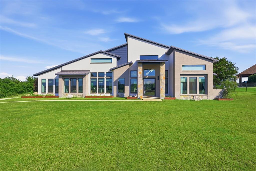 211 Hunter Pass