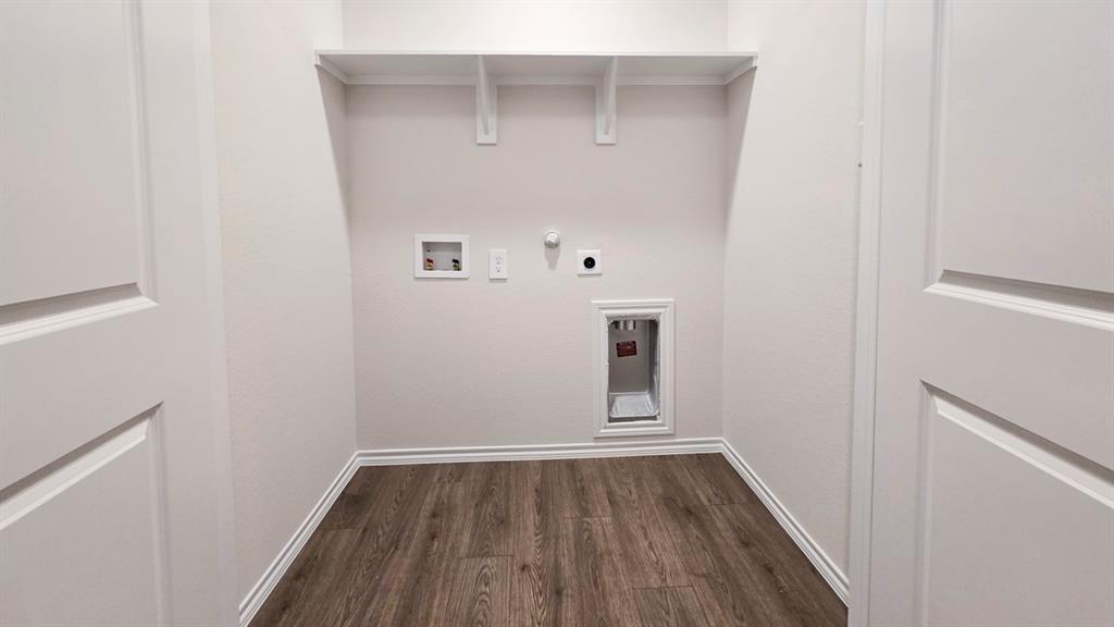 Leonard Crossing - Residential