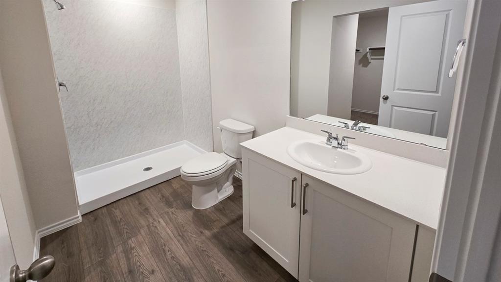 Leonard Crossing - Residential