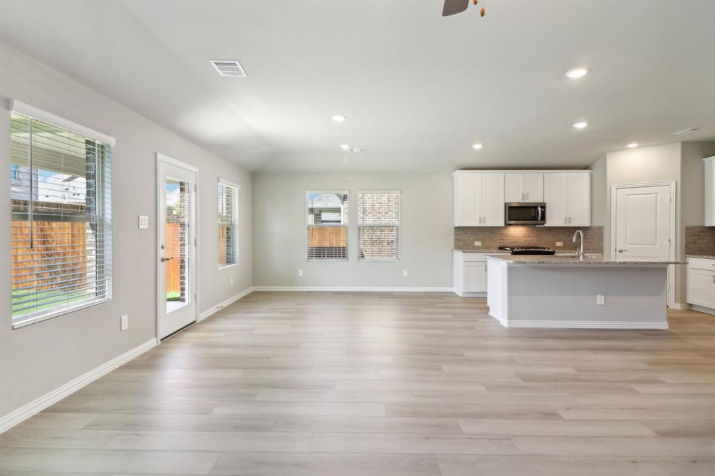 2516 Peoria Drive