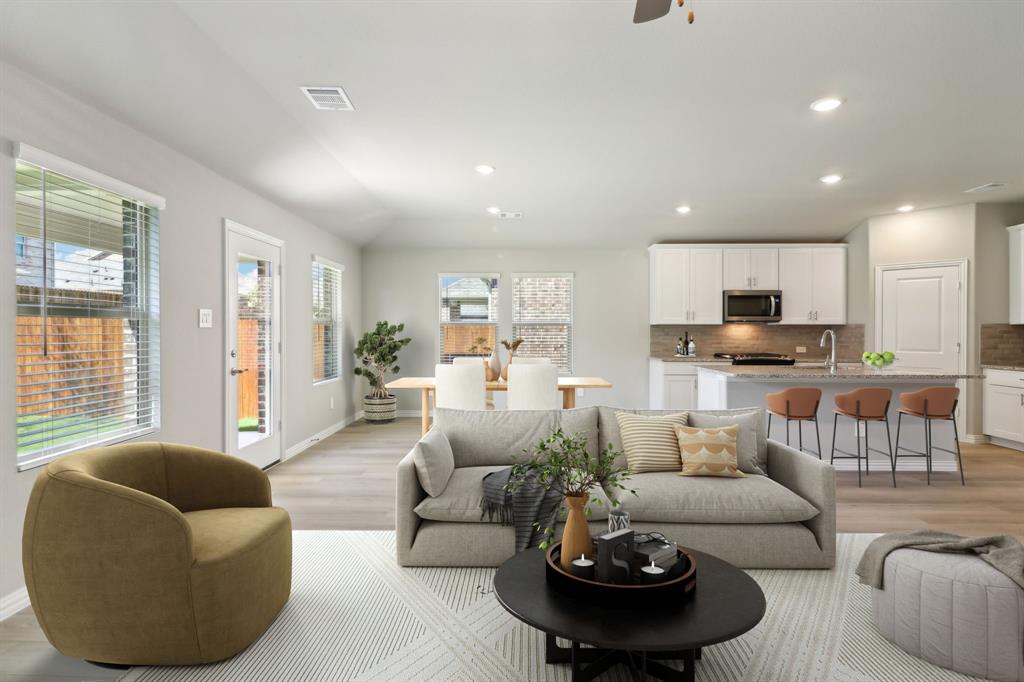 2516 Peoria Drive