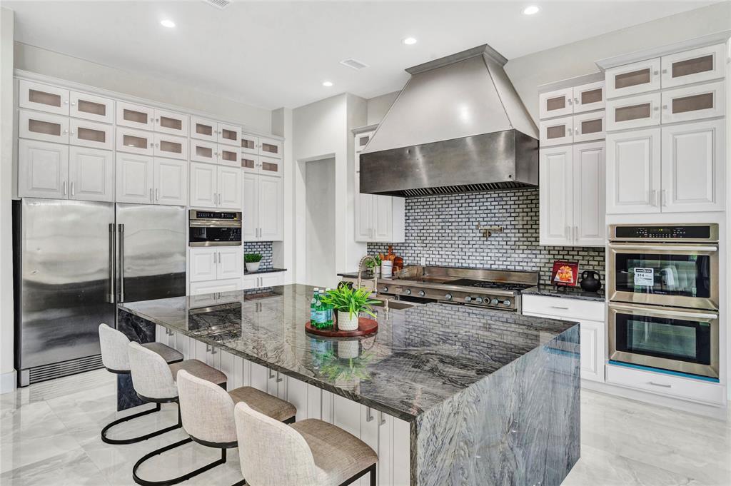 The Peninsula - Residential