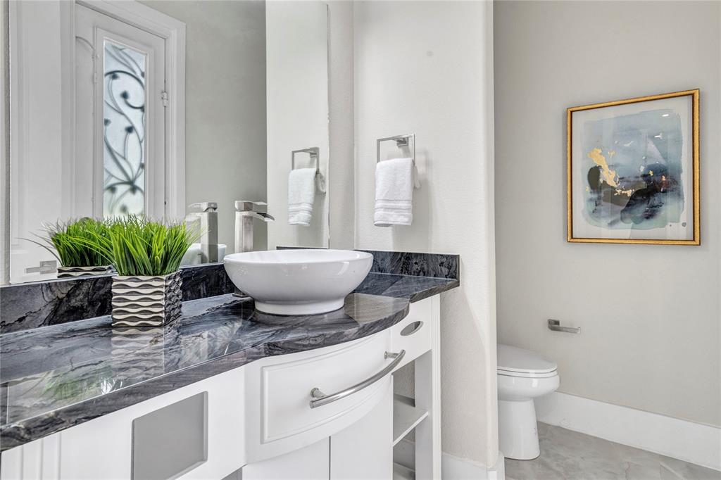 The Peninsula - Residential