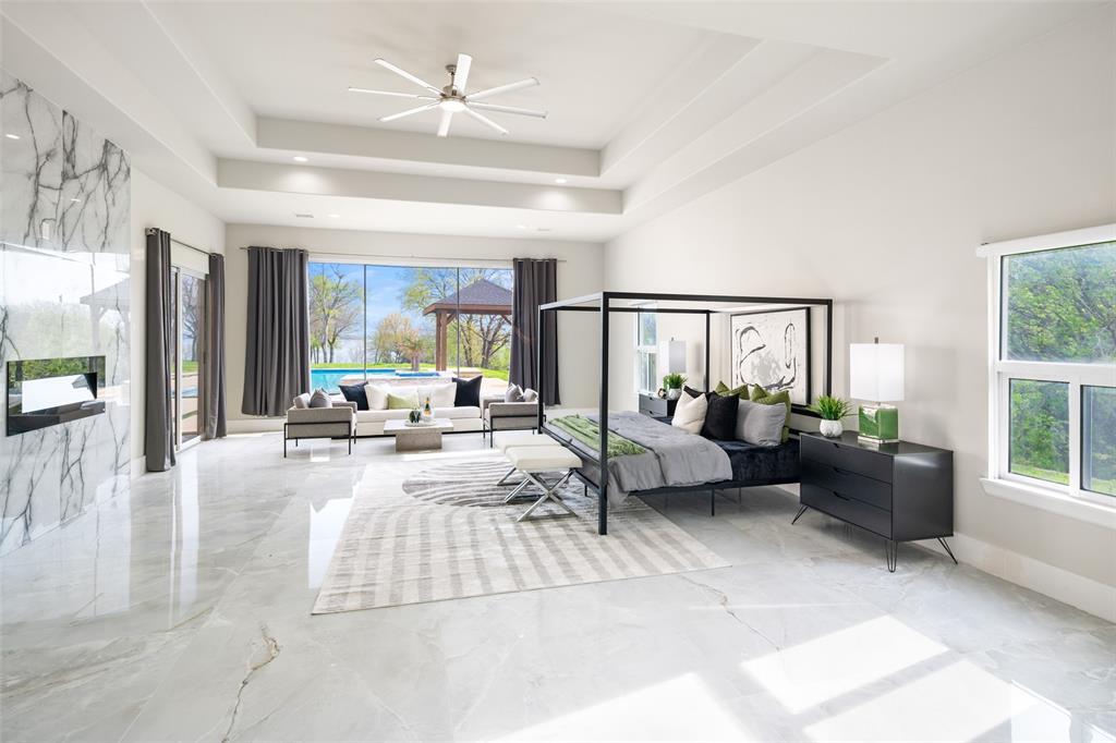 The Peninsula - Residential