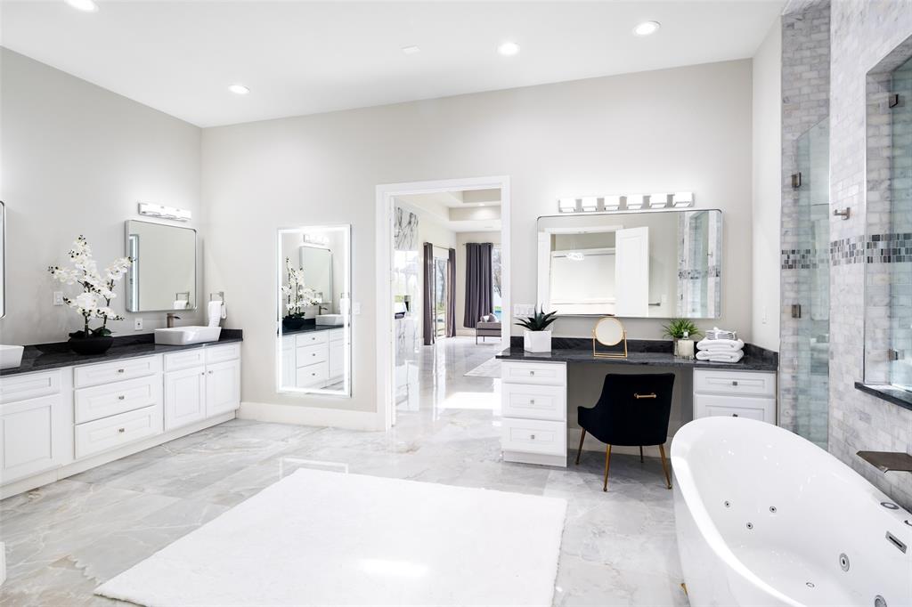 The Peninsula - Residential