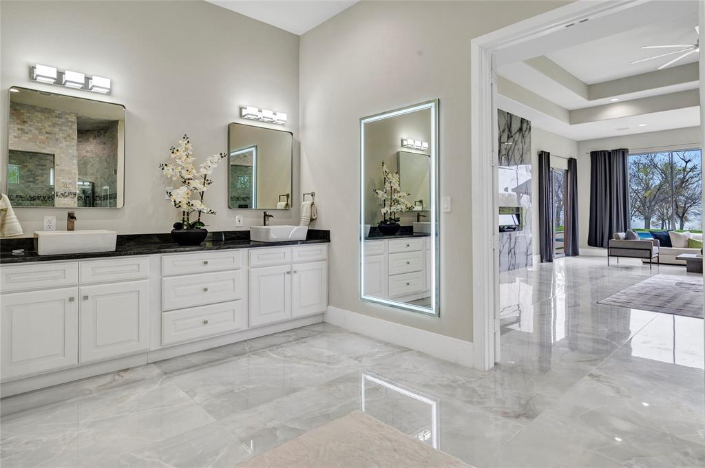 The Peninsula - Residential