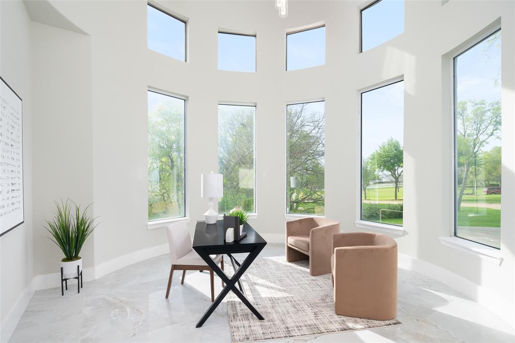 The Peninsula - Residential