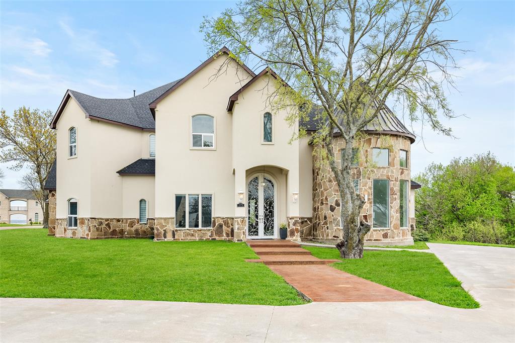 The Peninsula - Residential