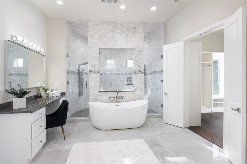 The Peninsula - Residential