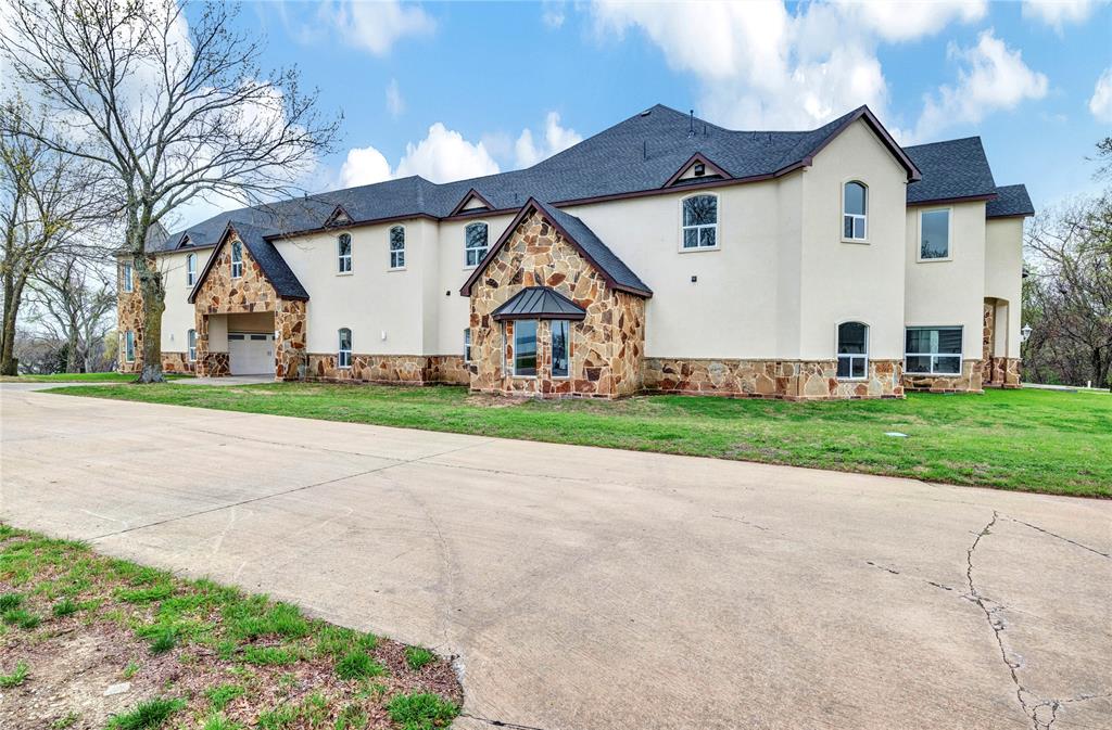 The Peninsula - Residential