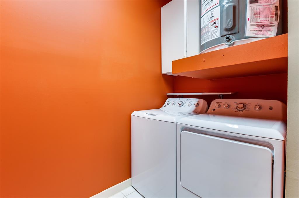 Buzz Condo - Residential