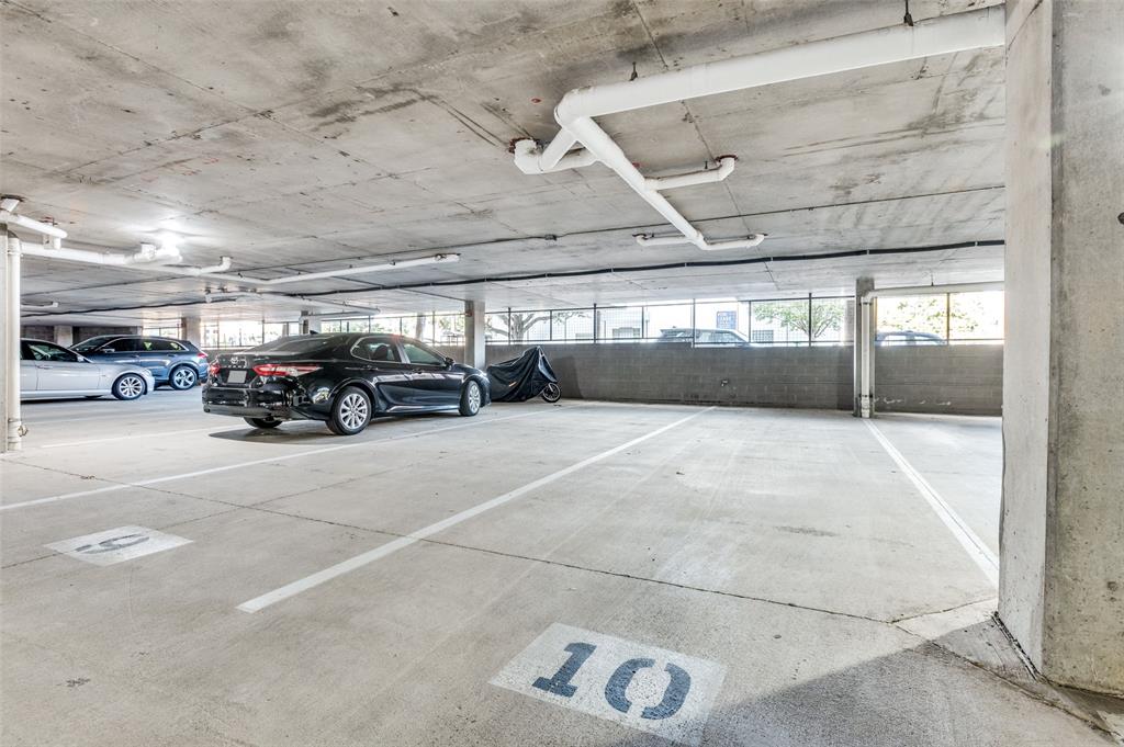 Buzz Condo - Residential