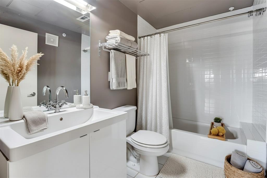 Buzz Condo - Residential