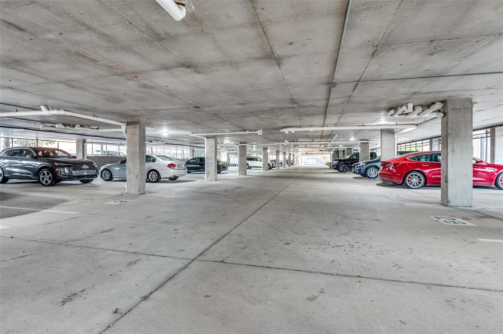 Buzz Condo - Residential
